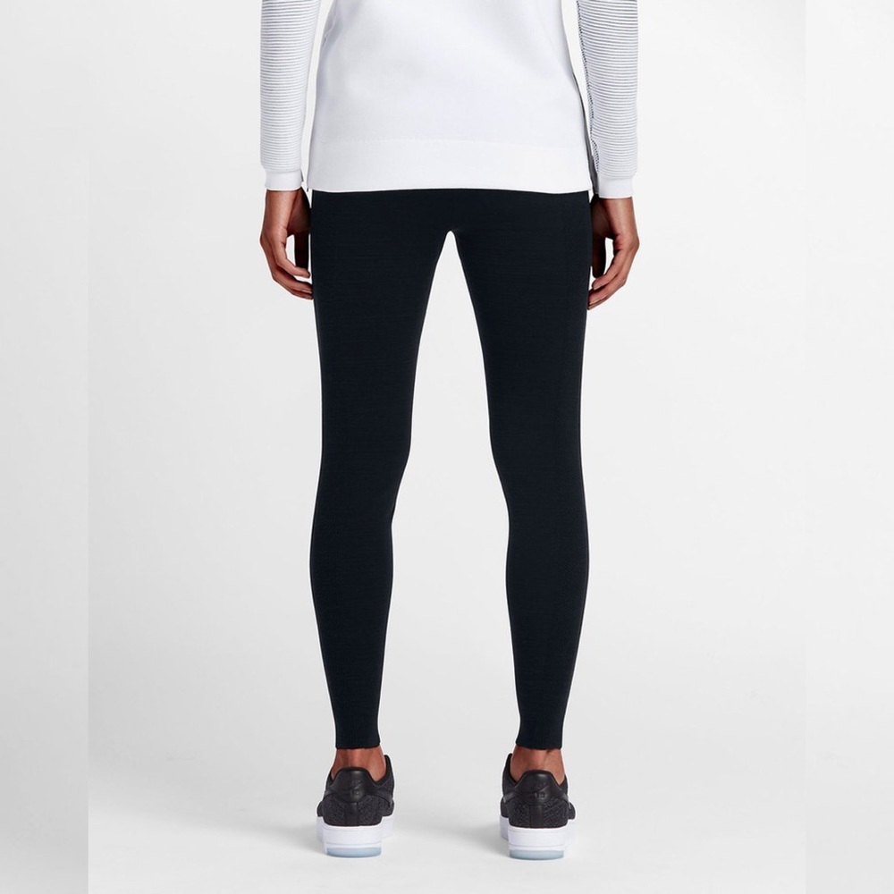 Nike Women's W NSW Black Knit Leggings Large